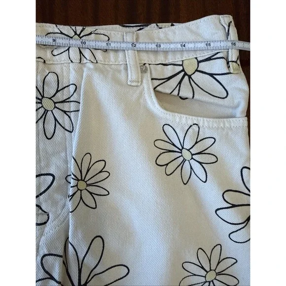 WE THE FREE PEOPLE DAISY Print wren Jeans Women's Size 30 Cream Cropped Denim - Picture 8 of 9